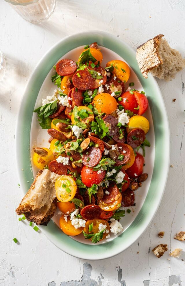 TOMATO SALAD w/ CHORIZO & ALMONDS 🍅💥​​​​​​​​​.
Every summer when I get my hands on irrationally large quantities of colorful cherry tomatoes, I only have only one idea in mind: serving them in as many bright and flavorful salads as I can to make the most of their perfectly ripe, summery taste ✨
.
This colorful salad is my version of a Spanish recipe: the combination of juicy tomatoes, spicy chorizo, crumbled feta cheese, and crunchy almonds makes the dish irresistibly flavorful and textured. I like to serve the salad with crusty bread to make it a meal—and soak up all those delicious salad juices! 😍
.
Get my recipe for Tomato Salad w/ Chorizo and Almonds through the link in my profile!
Or copy + paste: https://foodnouveau.com/spanish-tomato-salad/