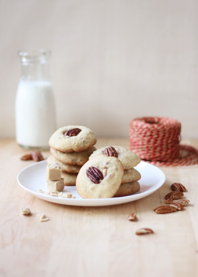 Chewy Maple Syrup Fudge Pecan Cookies // FoodNouveau.com