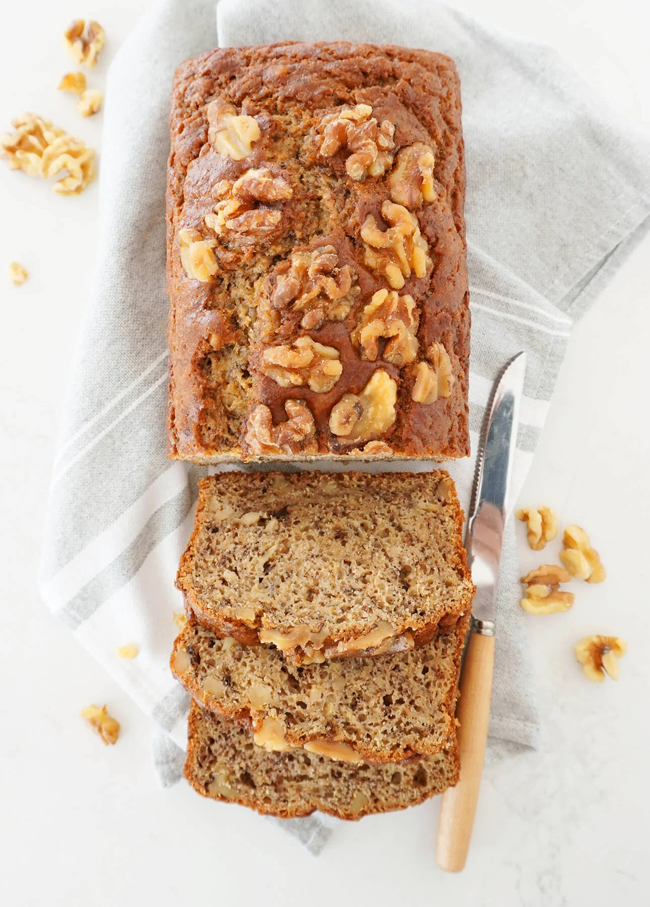 Perfect Banana Bread // FoodNouveau.com