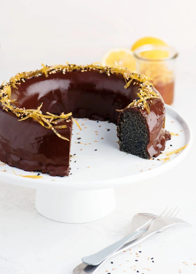 Black Sesame and Chocolate Financier Cake // FoodNouveau.com