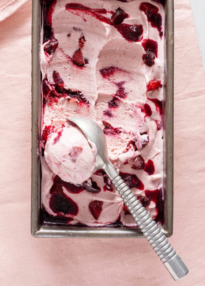 Cherry Ripple Gelato // FoodNouveau.com