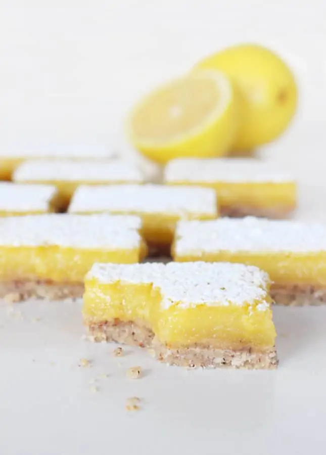 Easy, Dairy-Free Lemon Bars // FoodNouveau.com