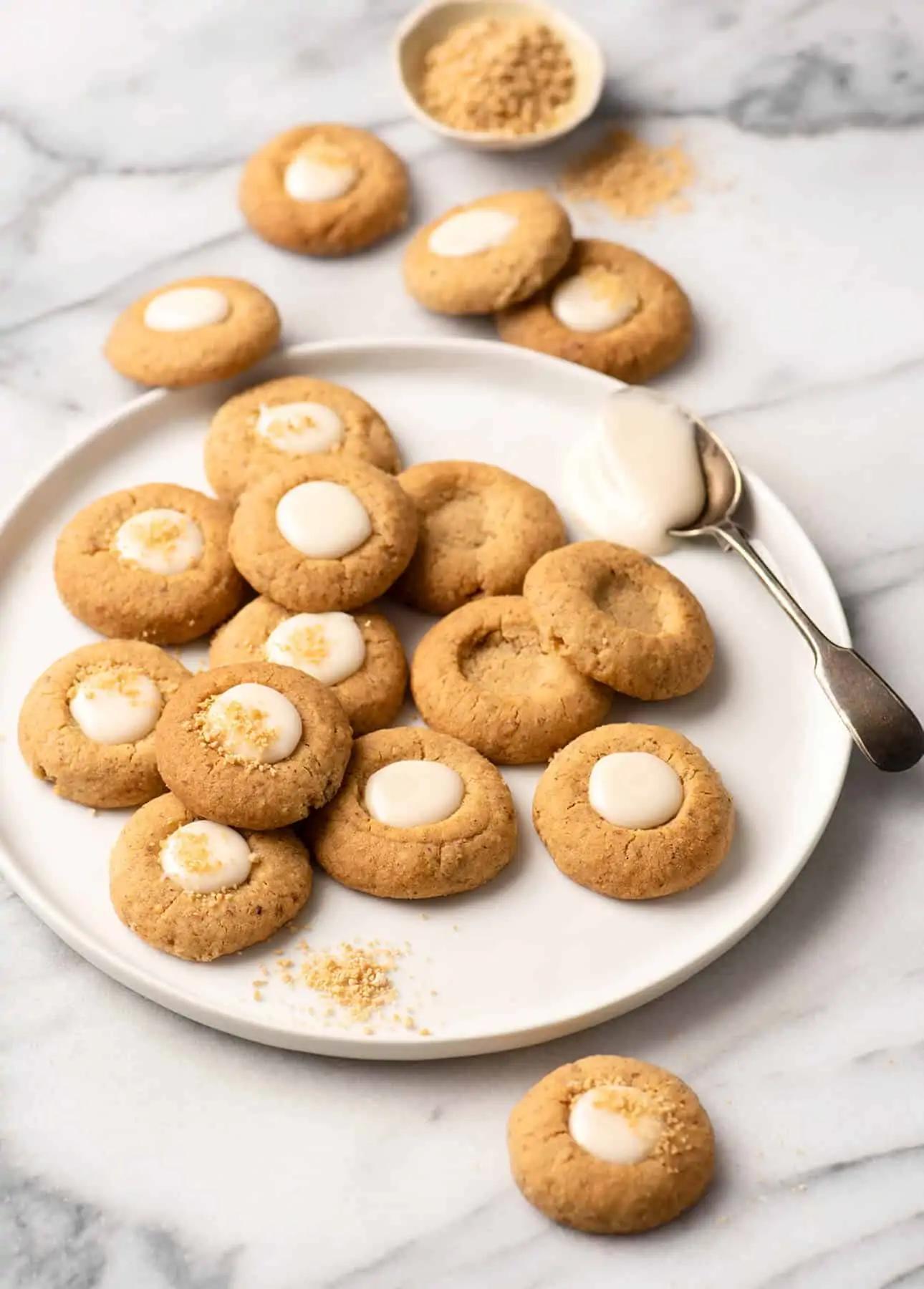 Maple and Pecan Thumbprint Cookies // FoodNouveau.com