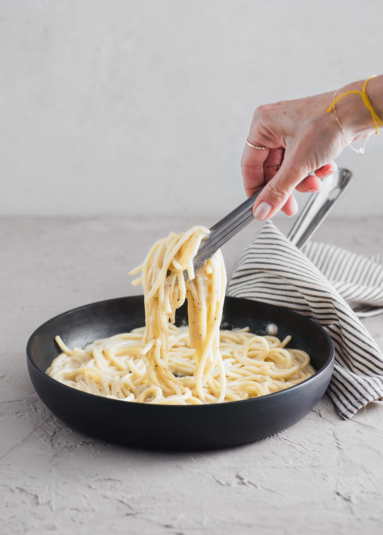 Perfect Cacio e Pepe Pasta // FoodNouveau.com